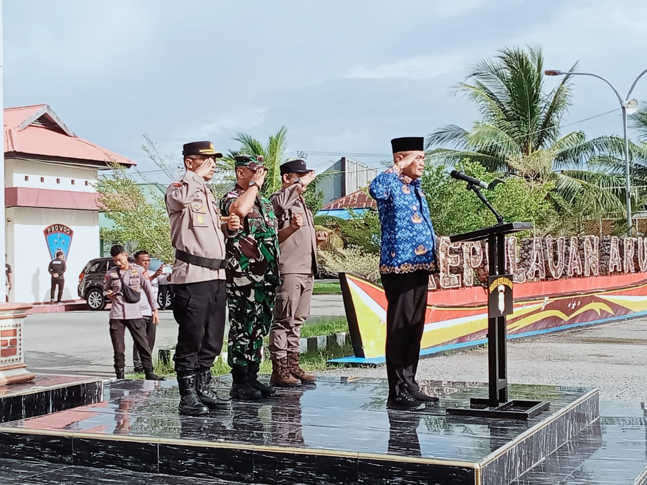 Bupati Aru Pimpin Apel Gelar Pasukan Operasi Ketupat Tahun 2026 Wujudkan Perayaan Idulfitri Berjalan Aman