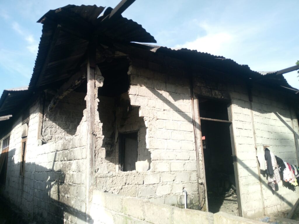 Rumah warga di Desa Wokam terbakar, pemilik selamat keluar hanya dengan pakaian di badan