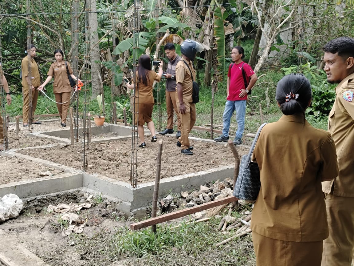 Pastikan Progres TMMD Ke-127 Perkim Kepulauan Aru Tinjau RTLH Dilokasi Sasaran