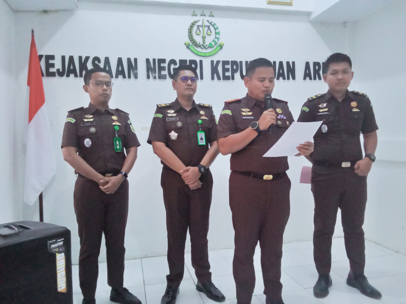 Buronan Tindak Pidana Korupsi Perpustakaan Daerah Kepulauan Aru Resmi Ditahan Sebagai Tersangka