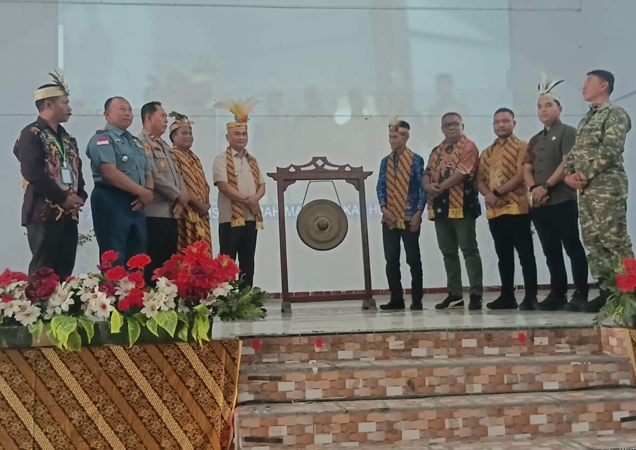 Resmi Buka Pra Musyawarah Masyarakat Hukum Adat Aru 2026, Bupati Kaidel Dorong Penetapan Batas Hak Ulayat